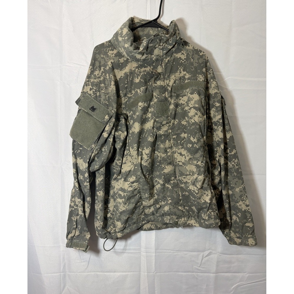 Gen 3 ACU Camo Soft Shell Cold Weather Jacket NSN 8415-01-538-6813 Medium R